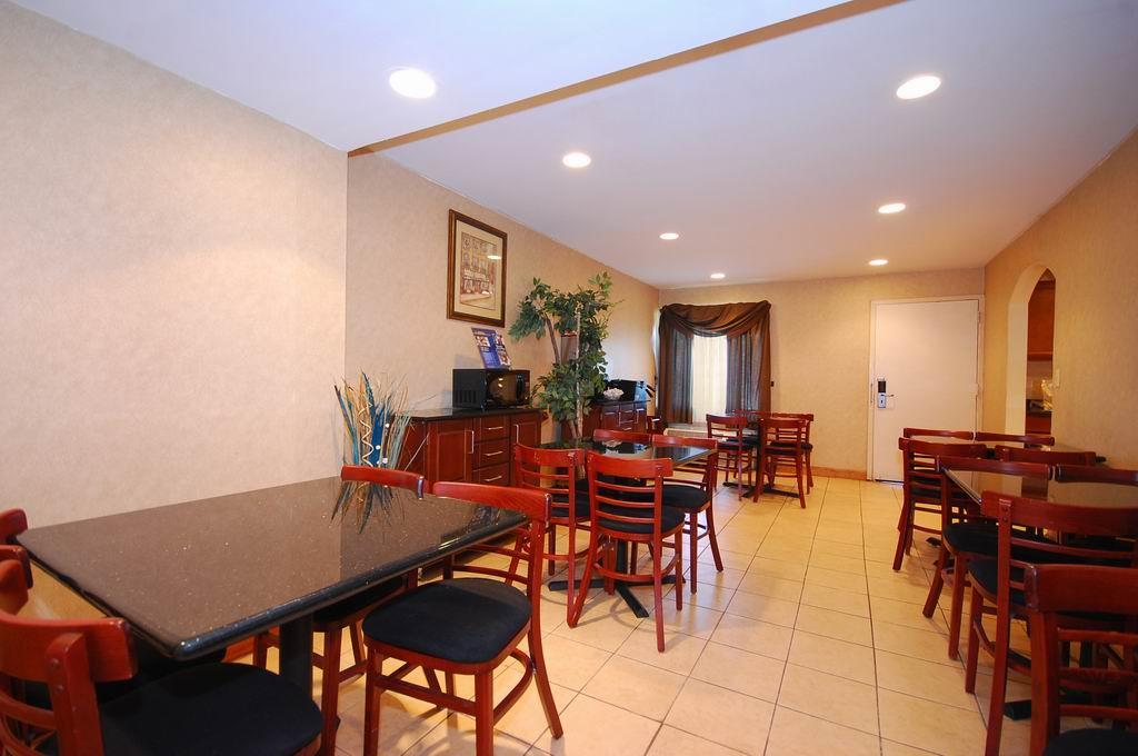 SureStay Hotel by Best Western East Brunswick Restaurant foto